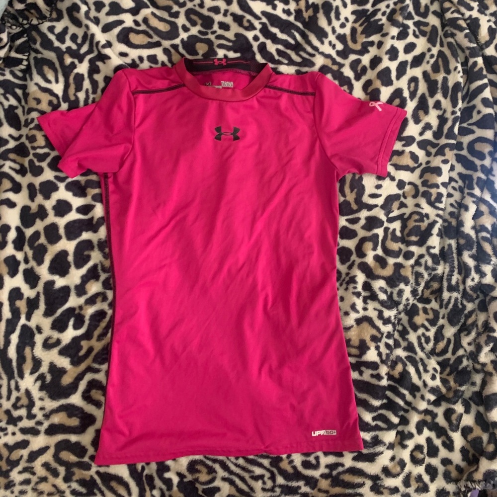 Under Armour Short Sleeve Youth Large Top